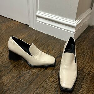 Vagabond taupe leather loafers with heel